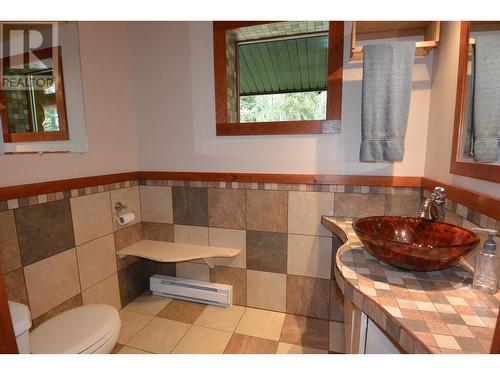 1371 Dogwood Street, Telkwa, BC - Indoor Photo Showing Bathroom