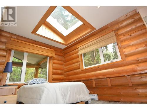 1371 Dogwood Street, Telkwa, BC - Indoor Photo Showing Bedroom