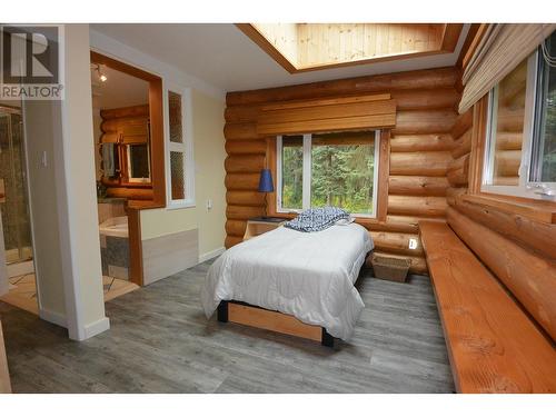 1371 Dogwood Street, Telkwa, BC - Indoor Photo Showing Bedroom