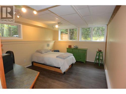 1371 Dogwood Street, Telkwa, BC - Indoor Photo Showing Bedroom