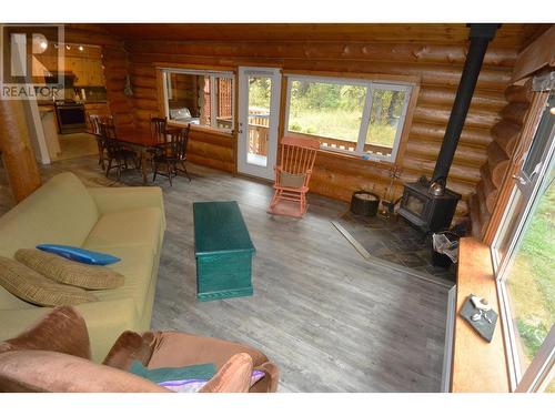 1371 Dogwood Street, Telkwa, BC - Indoor Photo Showing Living Room