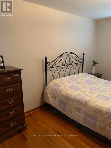 510 Ettridge Court, Mississauga, ON - Indoor Photo Showing Bedroom