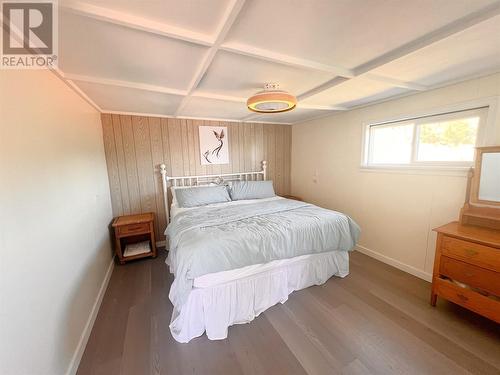 7168 Brent Road, Peachland, BC - Indoor Photo Showing Bedroom