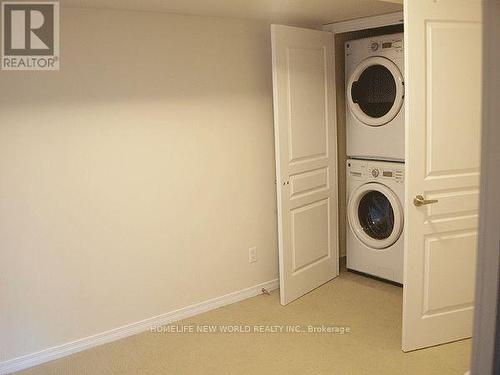 521 - 352 Front Street W, Toronto, ON - Indoor Photo Showing Laundry Room