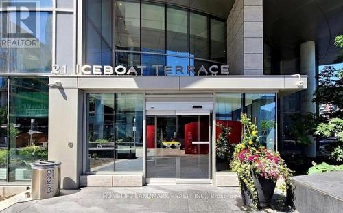 4911 - 21 Iceboat Terrace, Toronto, ON - Outdoor