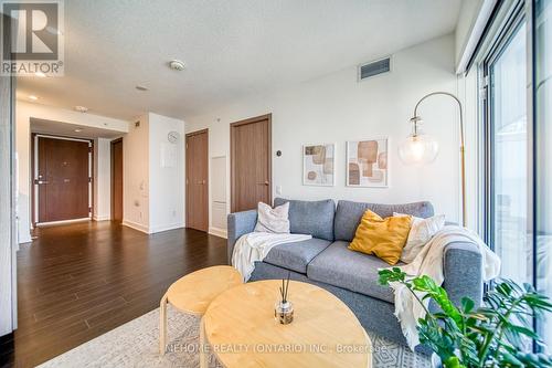 2907 - 17 Bathurst Street, Toronto, ON - Indoor Photo Showing Living Room