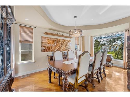 1778 Vineyard Drive, Kelowna, BC - Indoor Photo Showing Dining Room