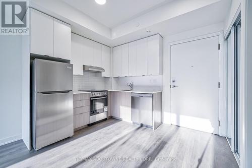 204 - 135 Canon Jackson Drive, Toronto, ON - Indoor Photo Showing Kitchen With Stainless Steel Kitchen