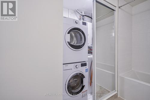 204 - 135 Canon Jackson Drive, Toronto, ON - Indoor Photo Showing Laundry Room