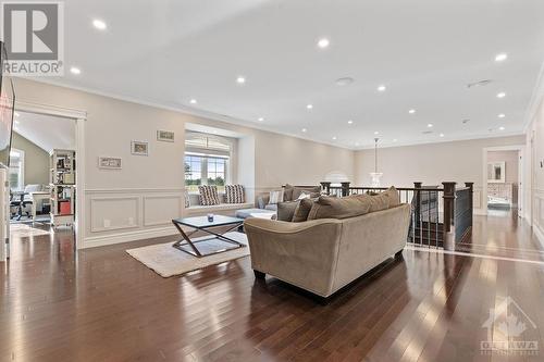 6990 Disputed Road, Lasalle, ON - Indoor Photo Showing Living Room