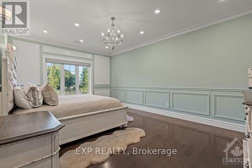 6990 Disputed Road, Lasalle, ON - Indoor Photo Showing Bedroom