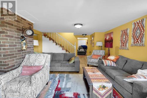 53790 Maple Grove Line, Bayham, ON - Indoor Photo Showing Living Room