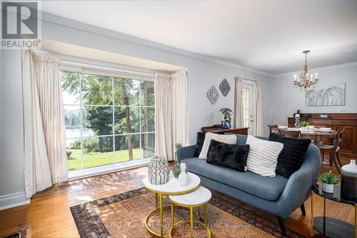 366 Dundas Street W, Greater Napanee, ON - Indoor Photo Showing Living Room