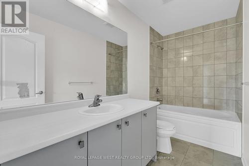 124 Lilac Circle, Haldimand, ON - Indoor Photo Showing Bathroom