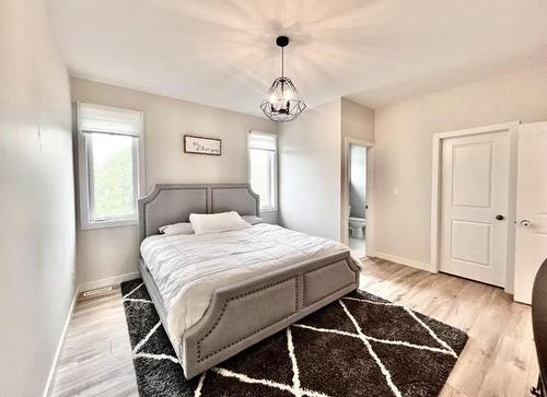 39 Fairfield Lane, New Bothwell, MB - Indoor Photo Showing Bedroom