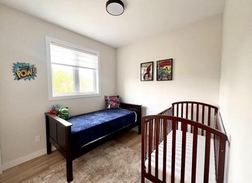 39 Fairfield Lane, New Bothwell, MB - Indoor Photo Showing Bedroom