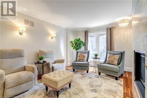 2476 Hargood Place, Mississauga, ON - Indoor Photo Showing Living Room