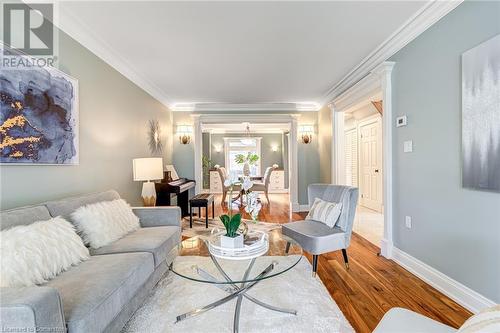 2476 Hargood Place, Mississauga, ON - Indoor Photo Showing Living Room