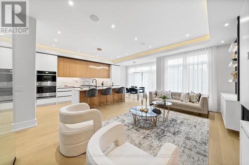 68 Lynnhaven Road, Toronto, ON - Indoor Photo Showing Living Room