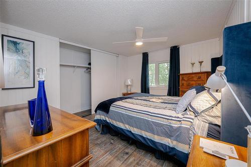 3 Surrey Place, Winnipeg, MB - Indoor Photo Showing Bedroom