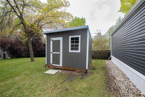 3 Surrey Place, Winnipeg, MB - Outdoor With Exterior