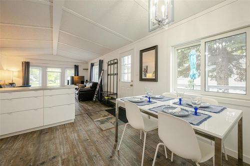 3 Surrey Place, Winnipeg, MB - Indoor Photo Showing Dining Room