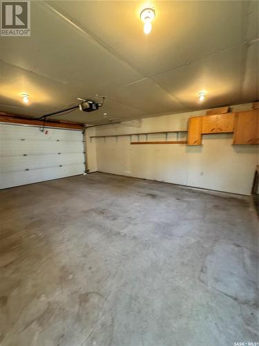 532 Simpson Crescent, Hudson Bay, SK - Indoor Photo Showing Garage