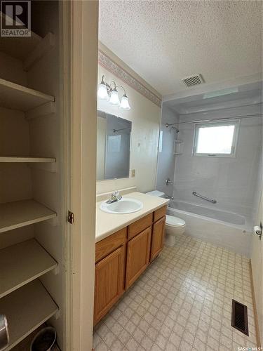 532 Simpson Crescent, Hudson Bay, SK - Indoor Photo Showing Bathroom