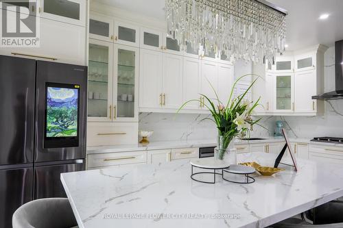 94 Sir Jacobs Crescent, Brampton, ON - Indoor Photo Showing Kitchen