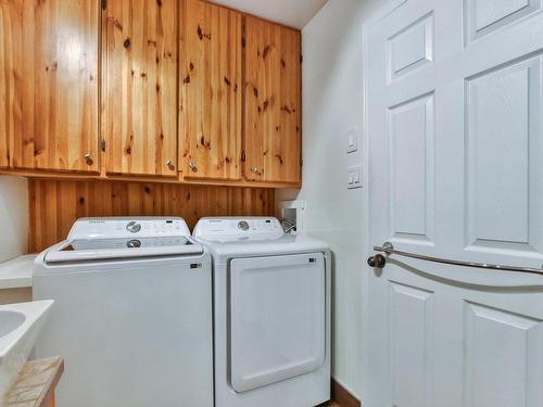 Laundry room - 108 Rue Du Domaine-Fortier, Saint-Colomban, QC - Indoor Photo Showing Laundry Room