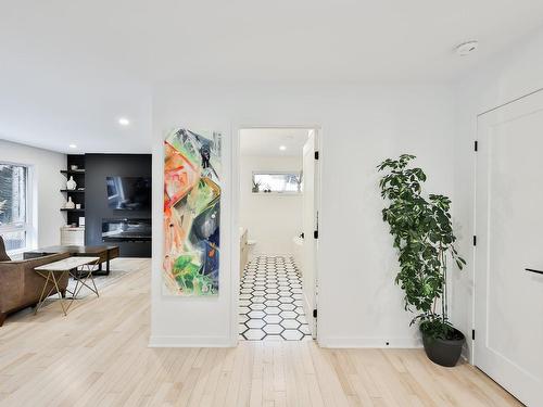 Corridor - 1680  - 1682 Rue Barott, Mascouche, QC - Indoor Photo Showing Living Room