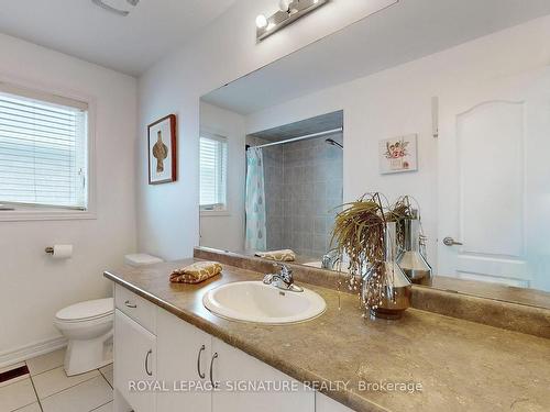 1443 Lormel Gate Ave, Innisfil, ON - Indoor Photo Showing Bathroom