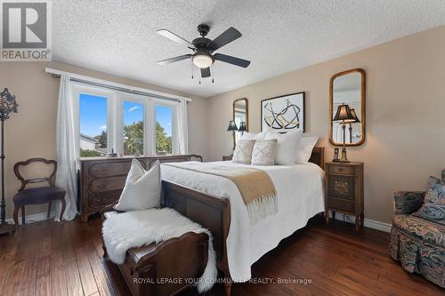 2130 Donald Road, Burlington, ON - Indoor Photo Showing Bedroom