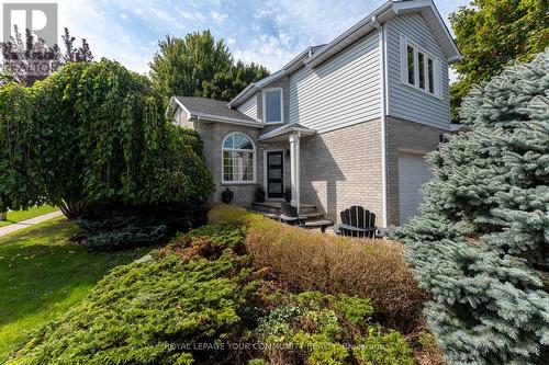 2130 Donald Road, Burlington, ON - Outdoor