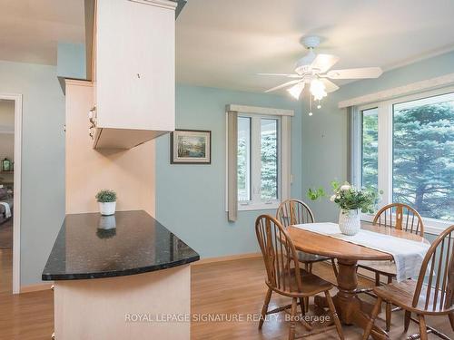 314 11Th Con Rd E, Hamilton, ON - Indoor Photo Showing Dining Room