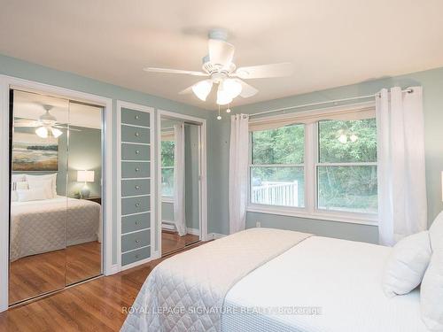 314 11Th Con Rd E, Hamilton, ON - Indoor Photo Showing Bedroom