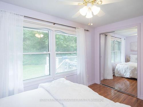 314 11Th Con Rd E, Hamilton, ON - Indoor Photo Showing Bedroom