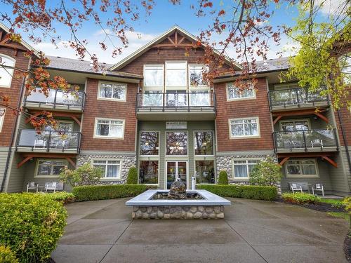 107Abcd-1800 Riverside Lane, Courtenay, BC - Outdoor With Balcony With Facade