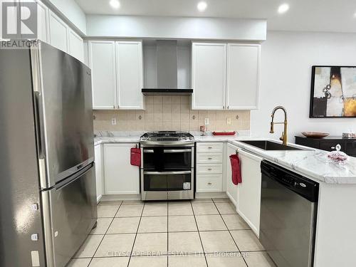 5033 Dubonet Drive, Mississauga, ON - Indoor Photo Showing Kitchen