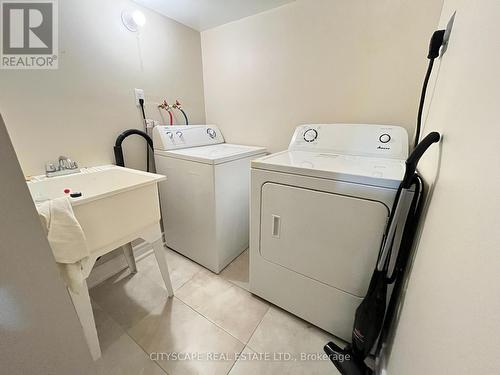 5033 Dubonet Drive, Mississauga, ON - Indoor Photo Showing Laundry Room