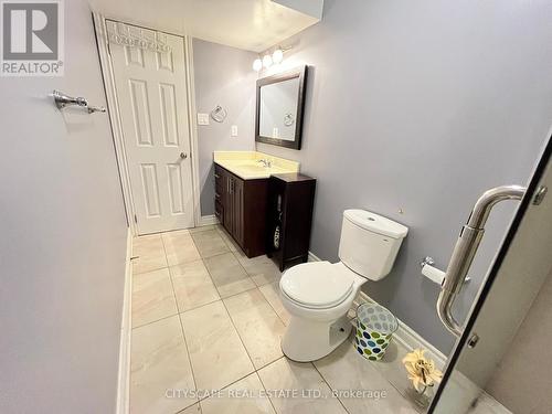 5033 Dubonet Drive, Mississauga, ON - Indoor Photo Showing Bathroom