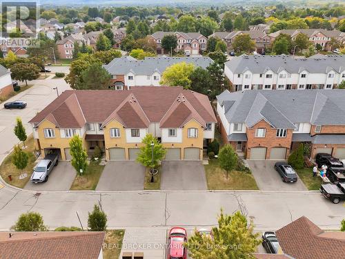 33 - 2940 Headon Forest Drive, Burlington, ON - Outdoor With Facade With View