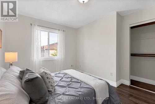 33 - 2940 Headon Forest Drive, Burlington, ON - Indoor Photo Showing Bedroom