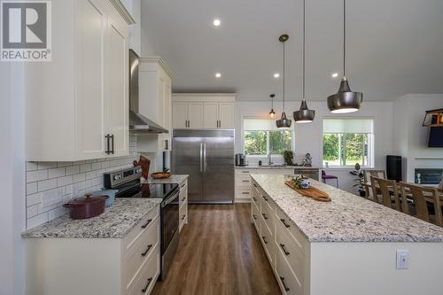 11900 Six Mile Lake Road, Prince George, BC - Indoor Photo Showing Kitchen With Upgraded Kitchen