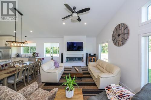 11900 Six Mile Lake Road, Prince George, BC - Indoor Photo Showing Living Room With Fireplace