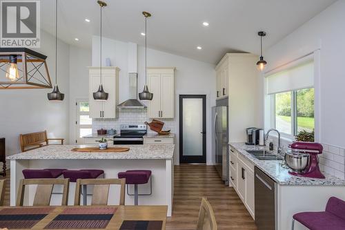 11900 Six Mile Lake Road, Prince George, BC - Indoor Photo Showing Kitchen With Upgraded Kitchen