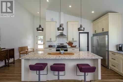 11900 Six Mile Lake Road, Prince George, BC - Indoor Photo Showing Kitchen With Upgraded Kitchen