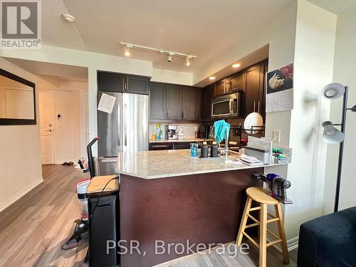 515 - 75 East Liberty Street, Toronto, ON - Indoor Photo Showing Kitchen