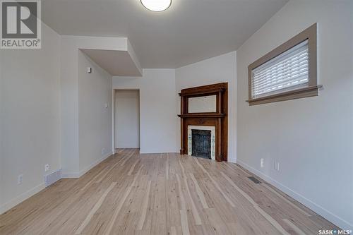 921 7Th Avenue N, Saskatoon, SK - Indoor With Fireplace