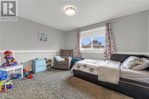 35 Titmouse Court, Hamilton, ON - Indoor Photo Showing Bedroom